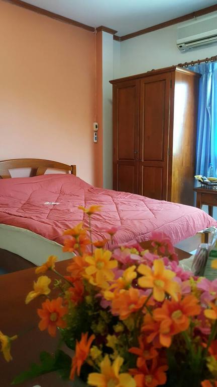 Hom Baan Chiang Mai Hotel Exterior photo